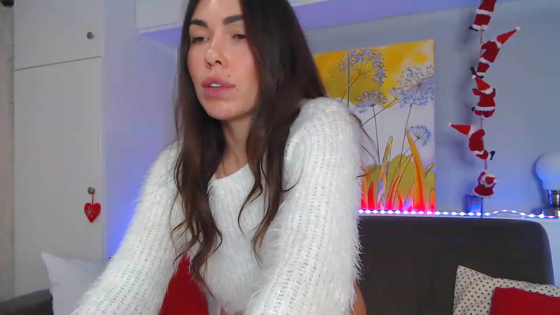 Gallery image thumbnail from VikiEvans's myfreecams stream on, 12/24/2022, 19:38 image 14 of 20