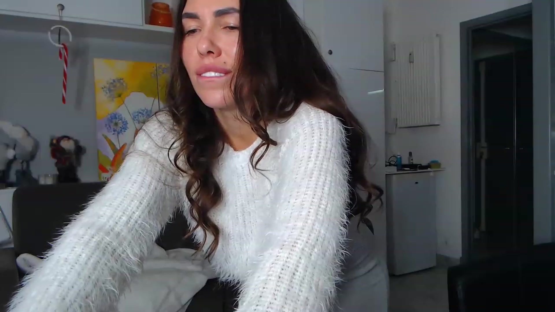 Gallery image thumbnail from VikiEvans's myfreecams stream on, 12/27/2022, 18:13 image 15 of 20