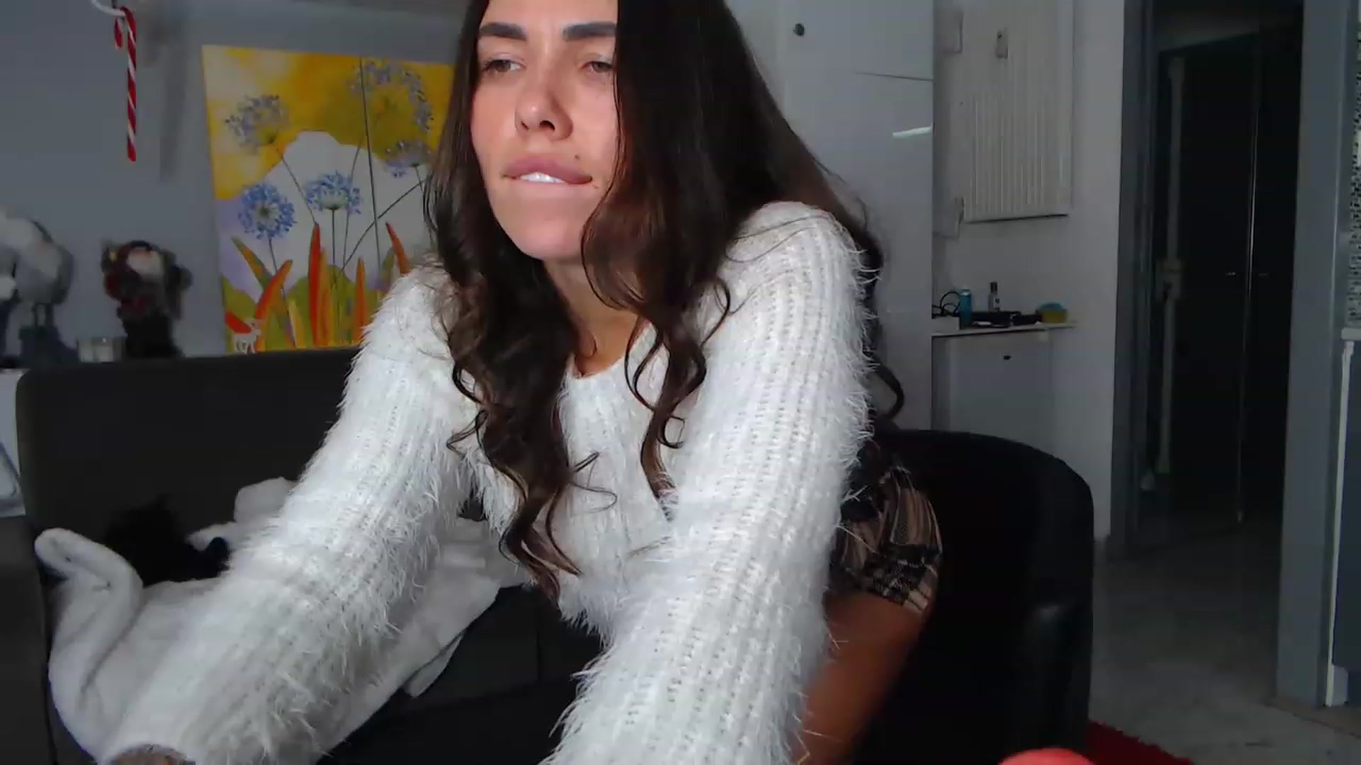 Gallery image thumbnail from VikiEvans's myfreecams stream on, 12/27/2022, 20:58 image 4 of 20
