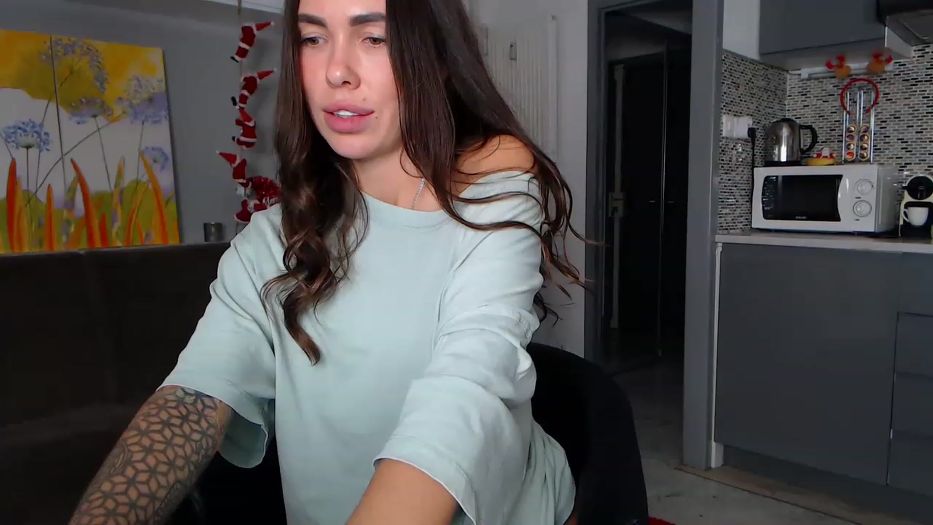Gallery image thumbnail from VikiEvans's myfreecams stream on, 12/28/2022, 20:29 image 17 of 20