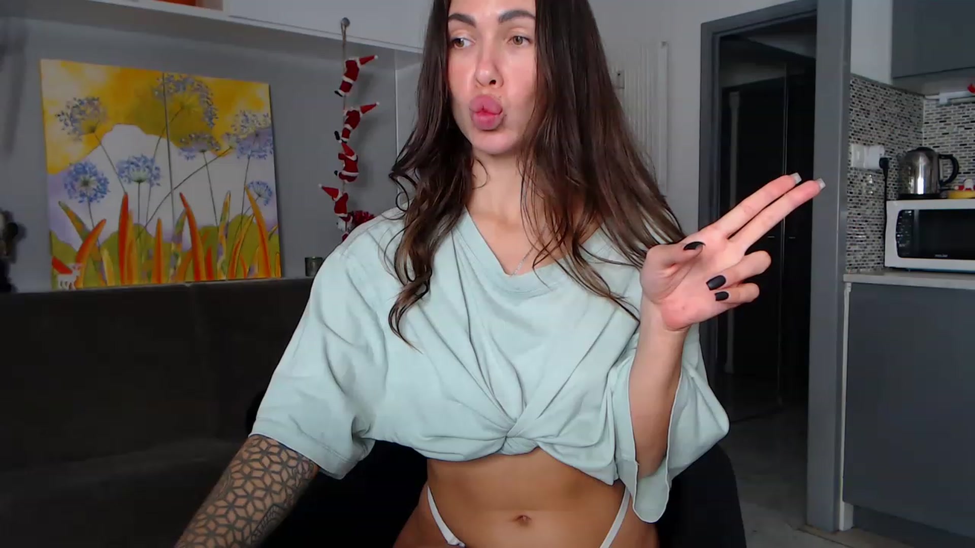 Gallery image thumbnail from VikiEvans's myfreecams stream on, 12/28/2022, 22:48 image 9 of 20