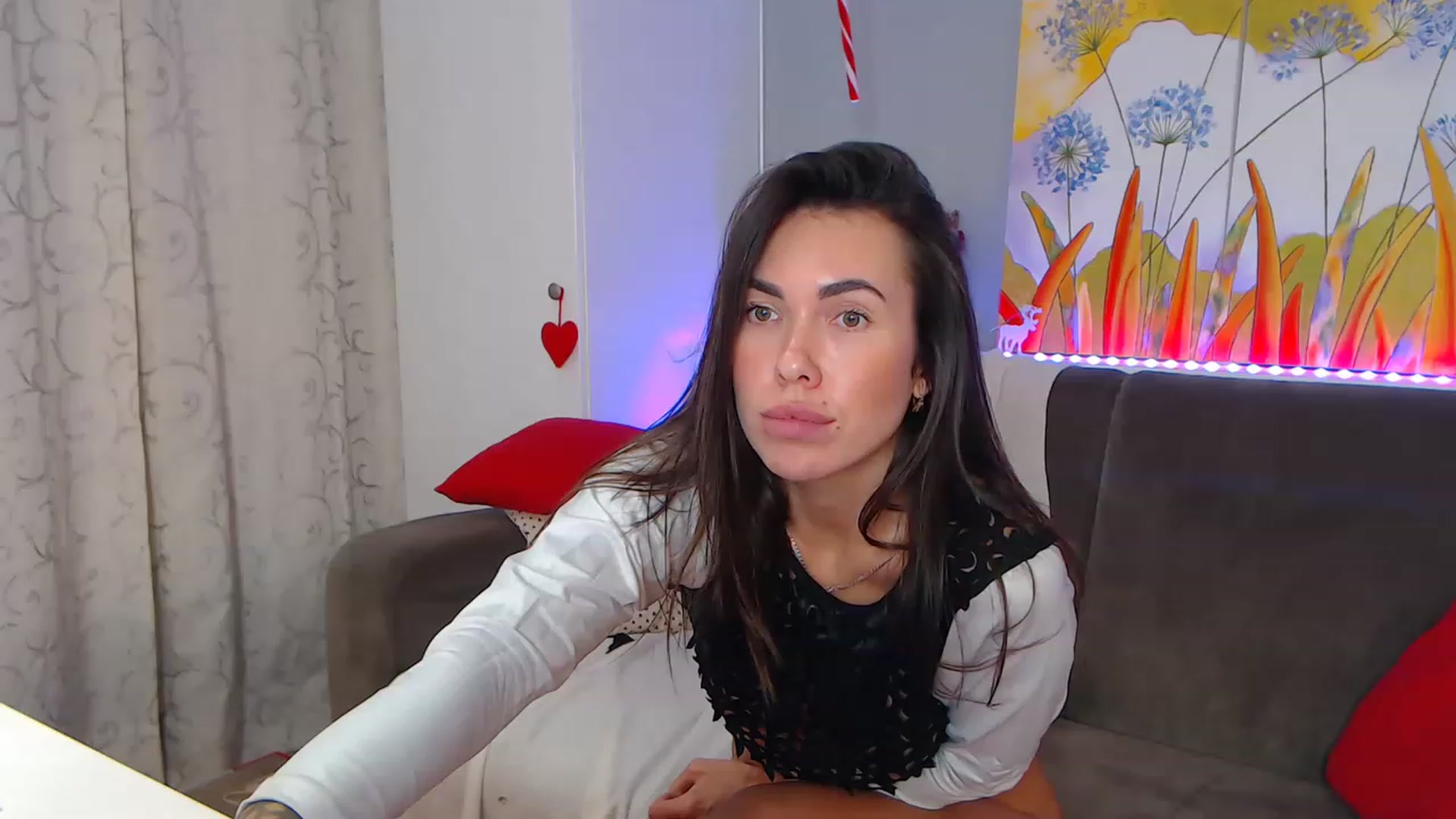 Gallery image thumbnail from VikiEvans's myfreecams stream on, 12/29/2022, 20:08 image 9 of 20