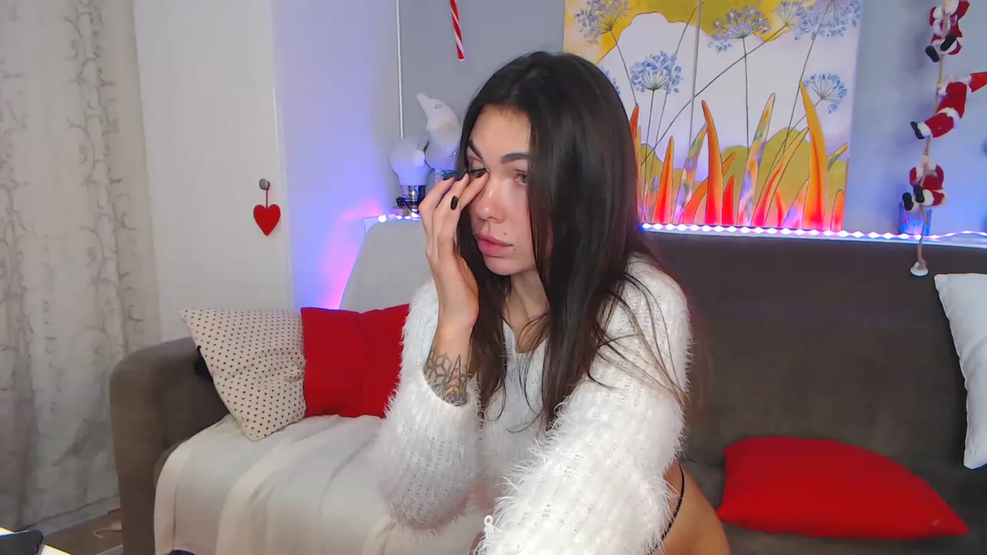 Gallery image thumbnail from VikiEvans's myfreecams stream on, 01/01/2023, 24:03 image 18 of 20