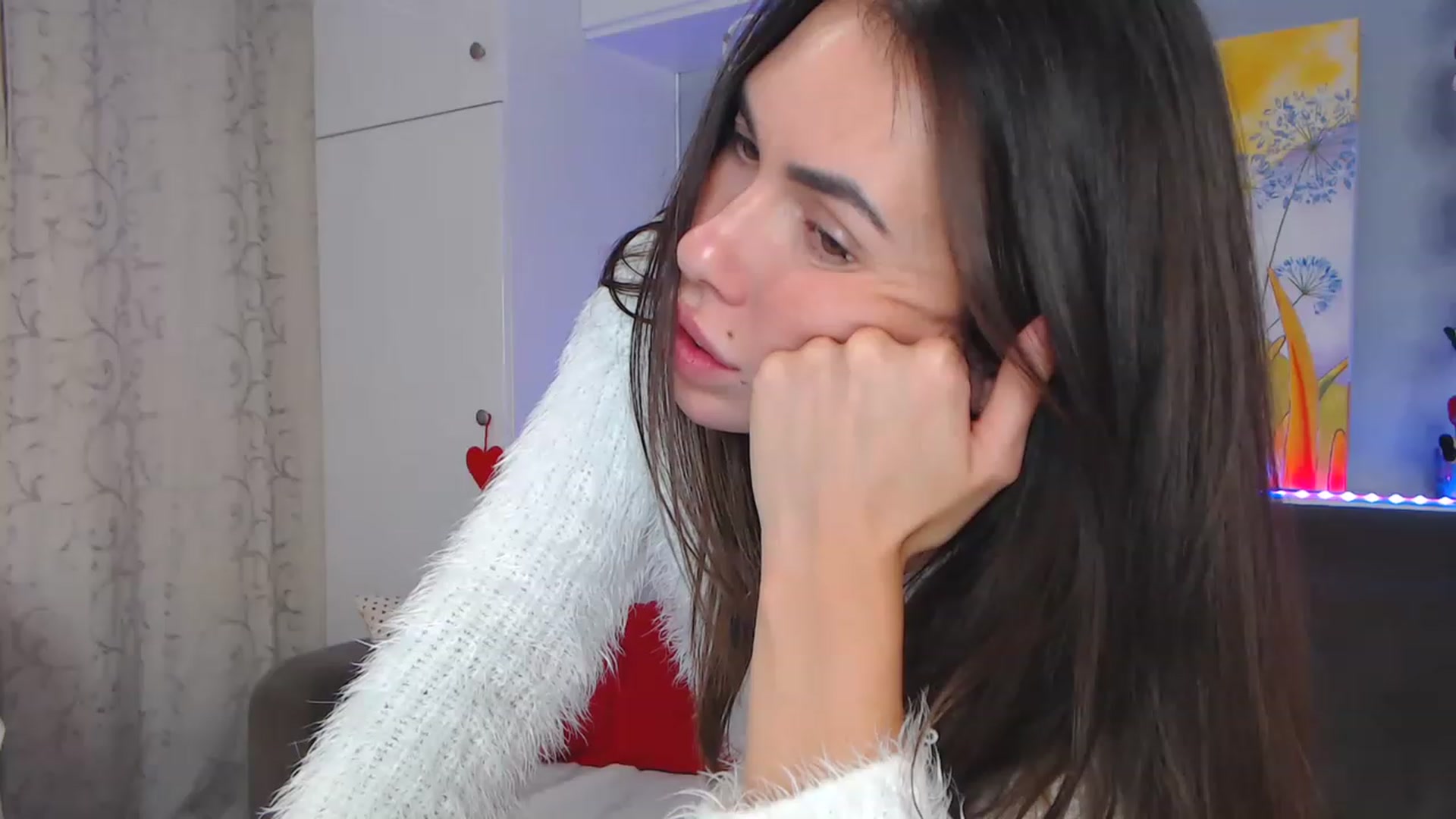 Gallery image thumbnail from VikiEvans's myfreecams stream on, 01/01/2023, 24:03 image 3 of 20