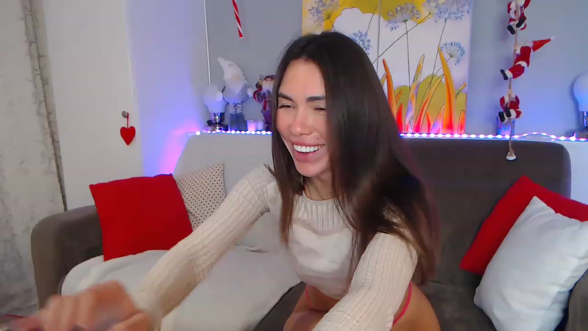 Gallery image thumbnail from VikiEvans's myfreecams stream on, 01/05/2023, 19:35 image 10 of 20