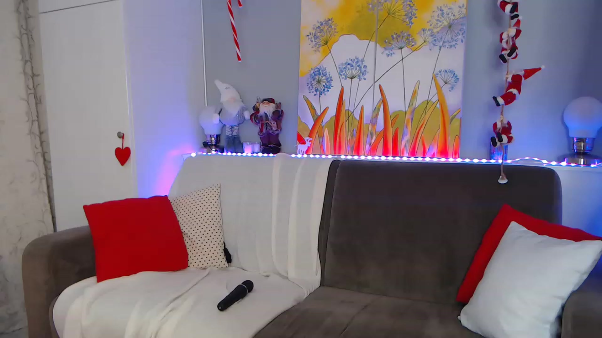 Gallery image thumbnail from VikiEvans's myfreecams stream on, 01/05/2023, 21:21 image 1 of 20