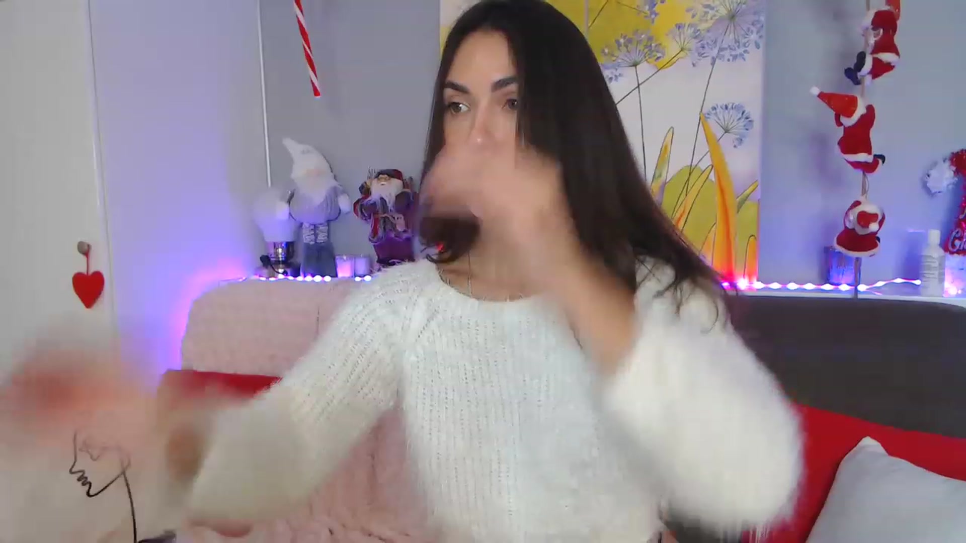 Gallery image thumbnail from VikiEvans's myfreecams stream on, 01/10/2023, 21:03 image 17 of 20