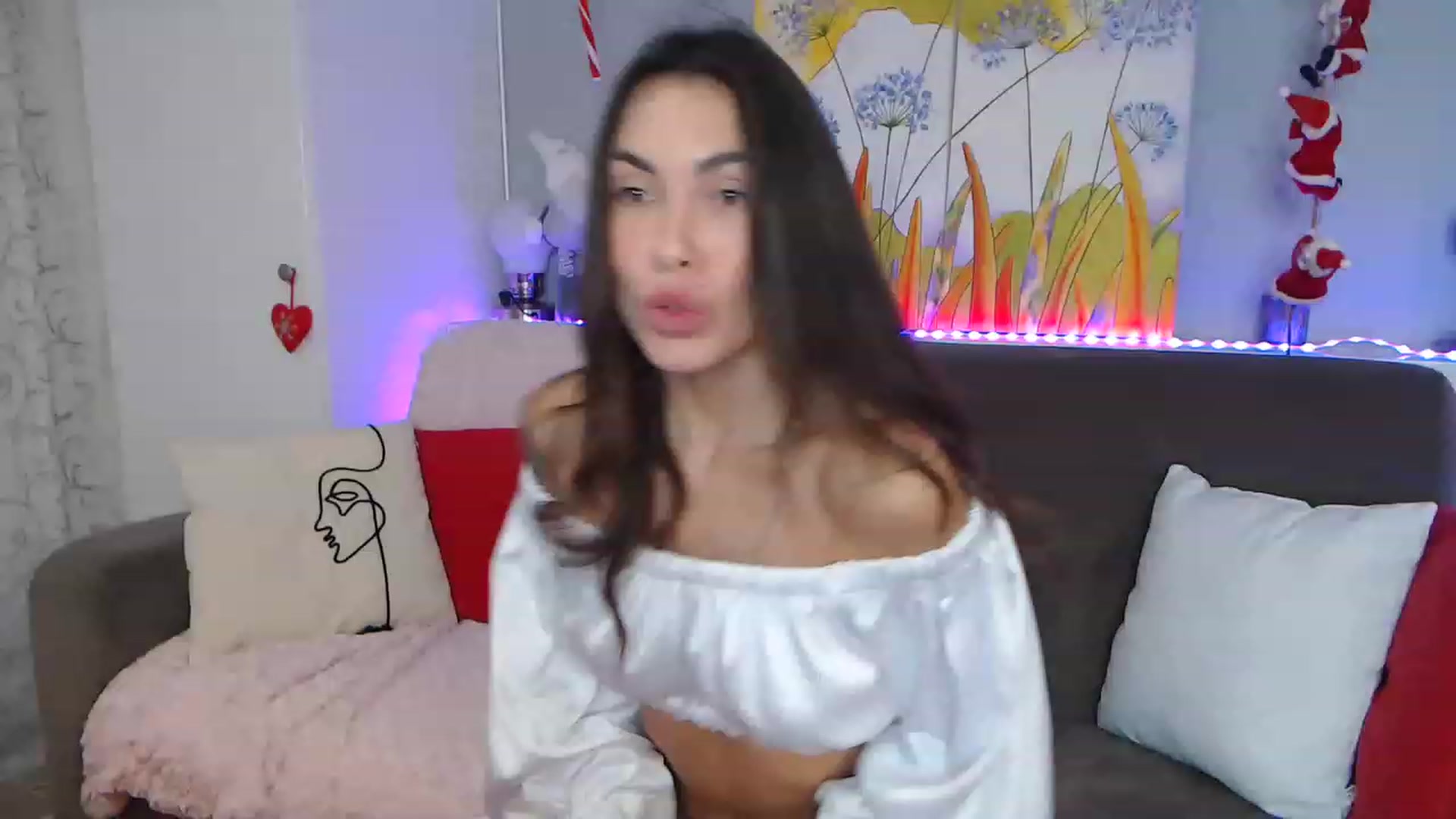 Gallery image thumbnail from VikiEvans's myfreecams stream on, 01/12/2023, 16:34 image 2 of 20