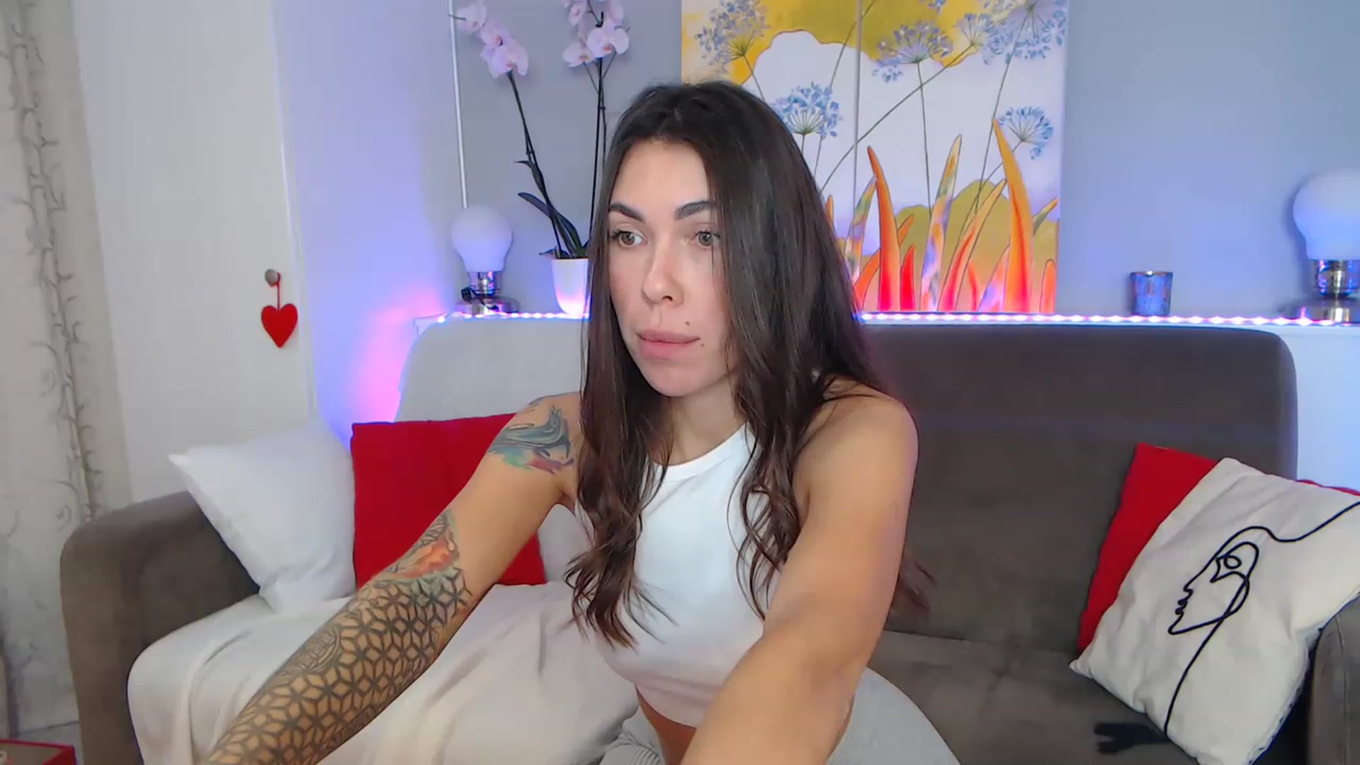 Gallery image thumbnail from VikiEvans's myfreecams stream on, 01/16/2023, 17:42 image 4 of 20