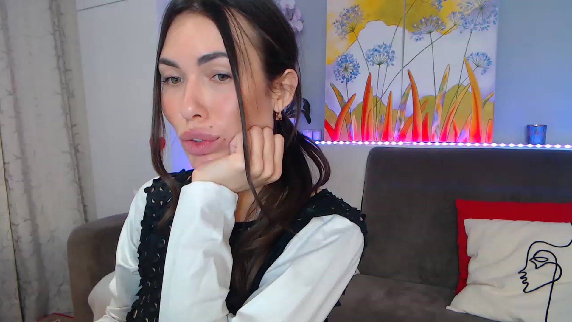 Gallery image thumbnail from VikiEvans's myfreecams stream on, 01/17/2023, 18:35 image 20 of 20