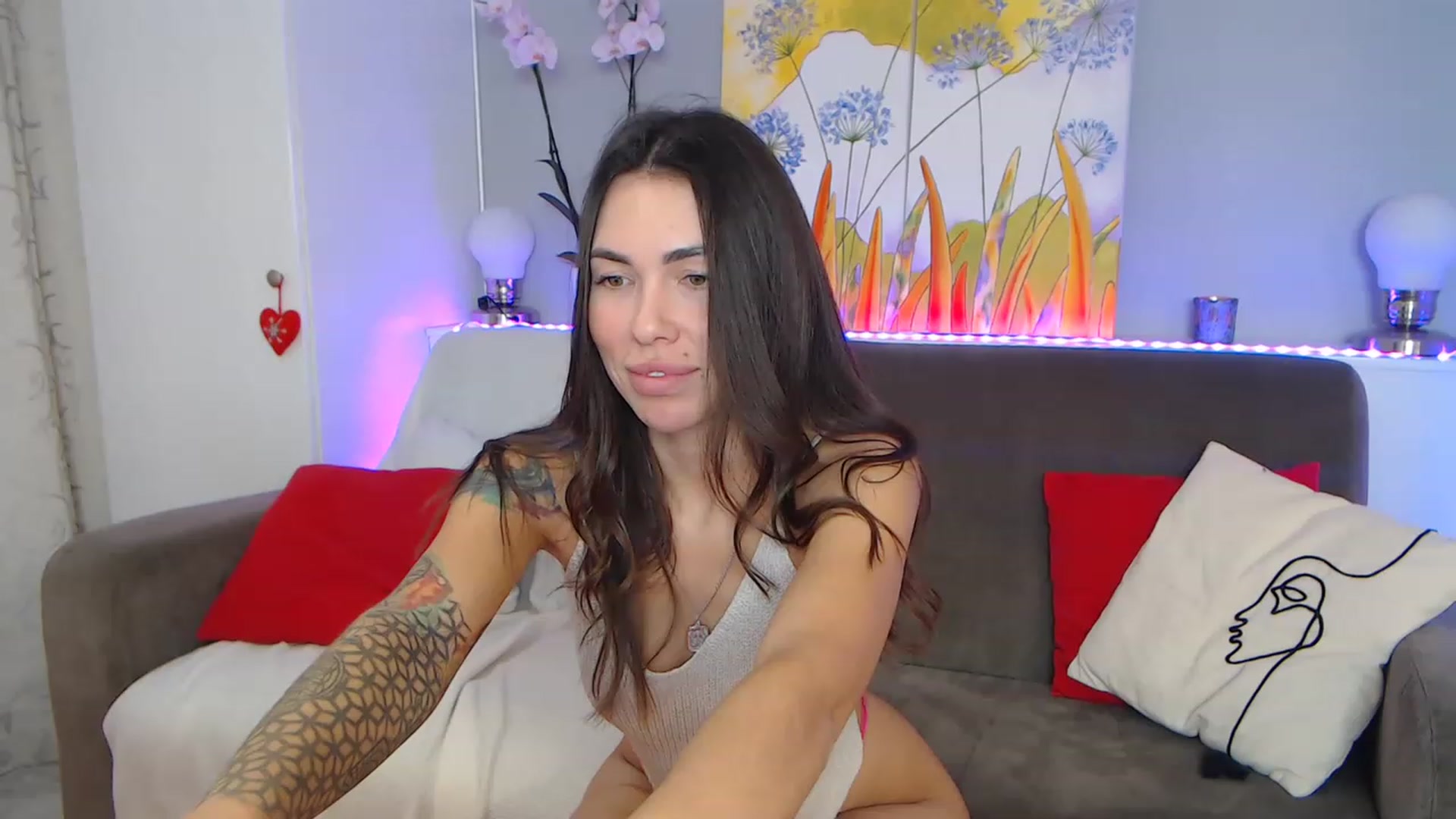 Gallery image thumbnail from VikiEvans's myfreecams stream on, 01/19/2023, 17:23 image 1 of 20