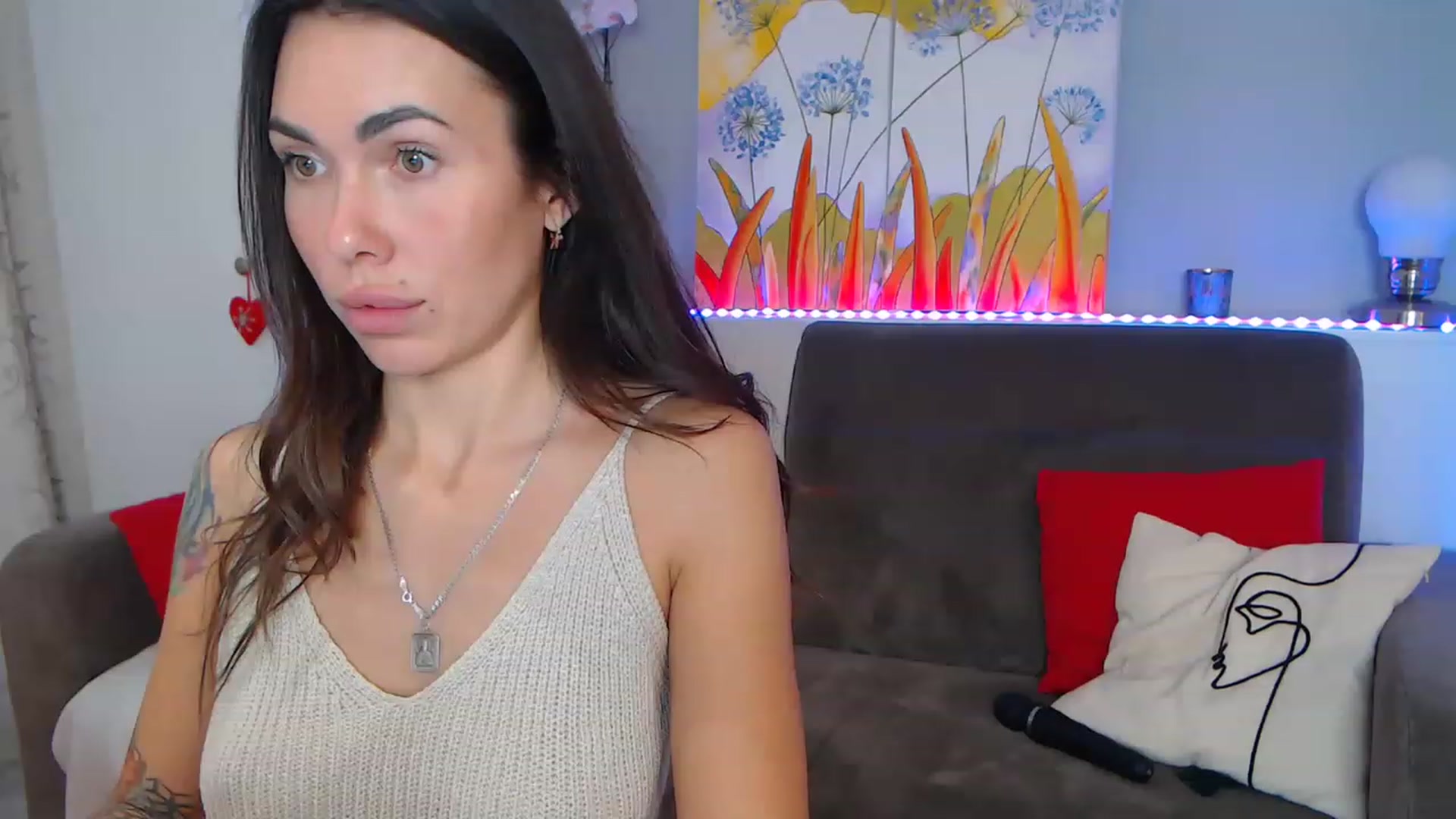 Gallery image thumbnail from VikiEvans's myfreecams stream on, 01/20/2023, 24:01 image 14 of 20
