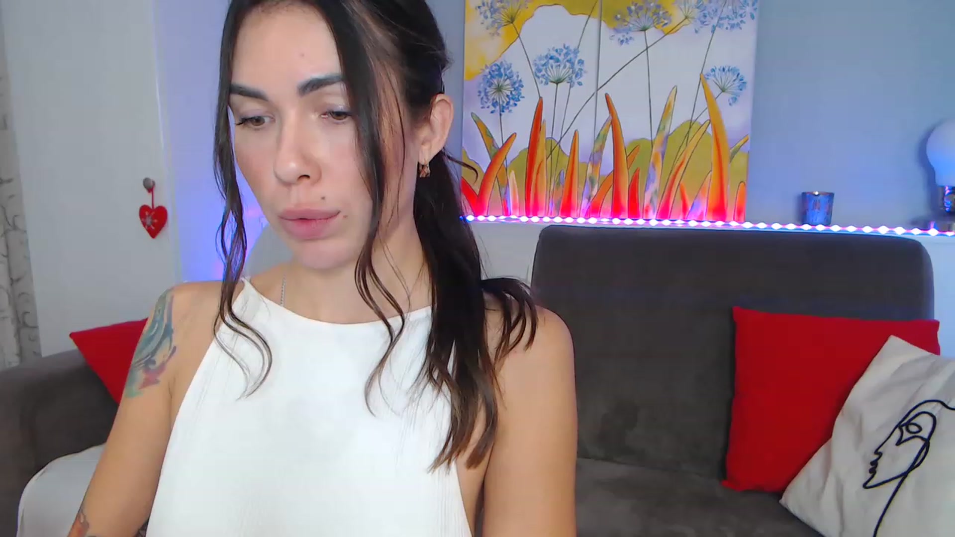 Gallery image thumbnail from VikiEvans's myfreecams stream on, 01/20/2023, 20:40 image 1 of 20
