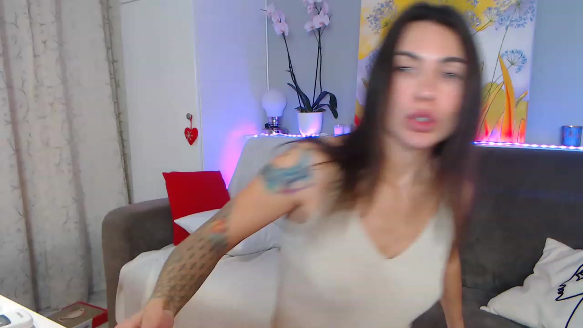 Gallery image thumbnail from VikiEvans's myfreecams stream on, 01/21/2023, 21:33 image 1 of 20