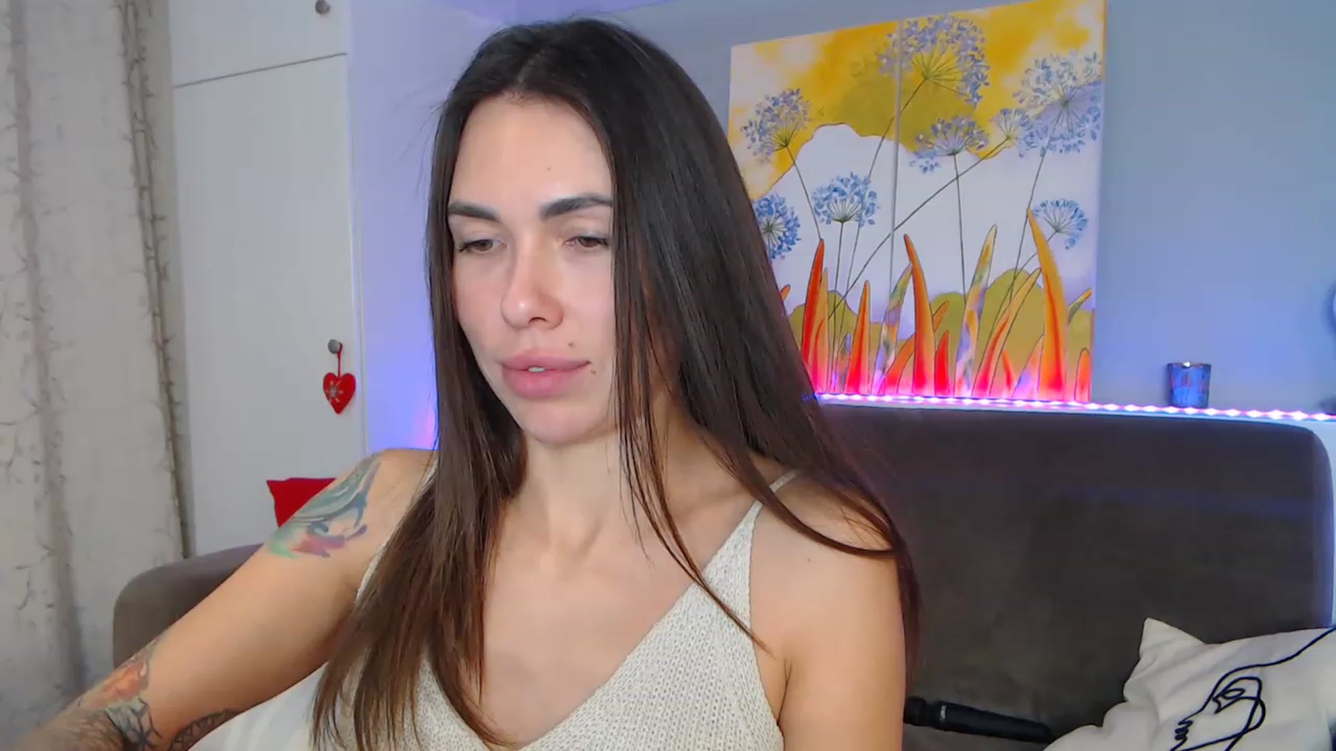 Gallery image thumbnail from VikiEvans's myfreecams stream on, 01/21/2023, 21:33 image 15 of 20