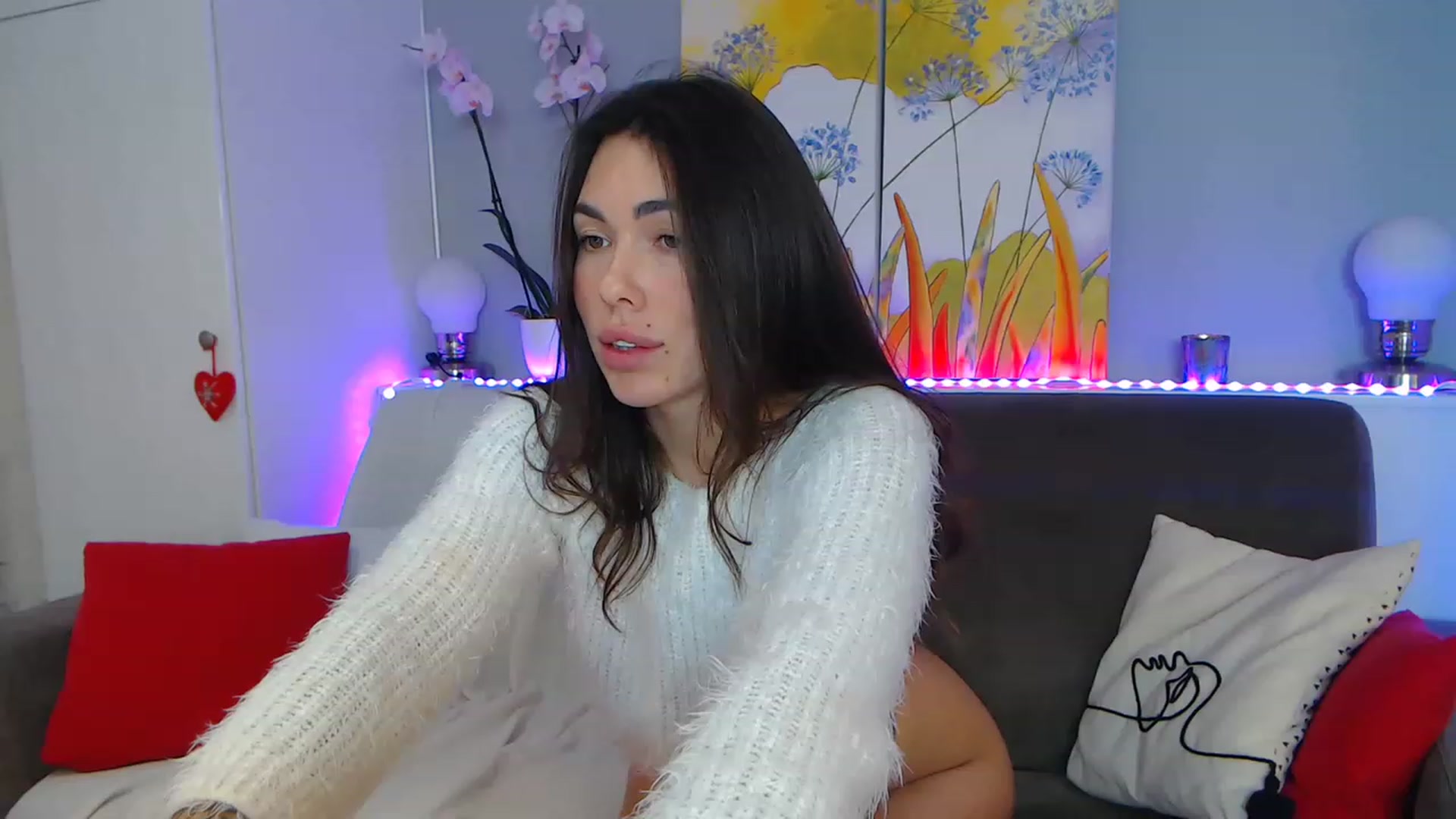 Gallery image thumbnail from VikiEvans's myfreecams stream on, 01/25/2023, 18:13 image 14 of 20
