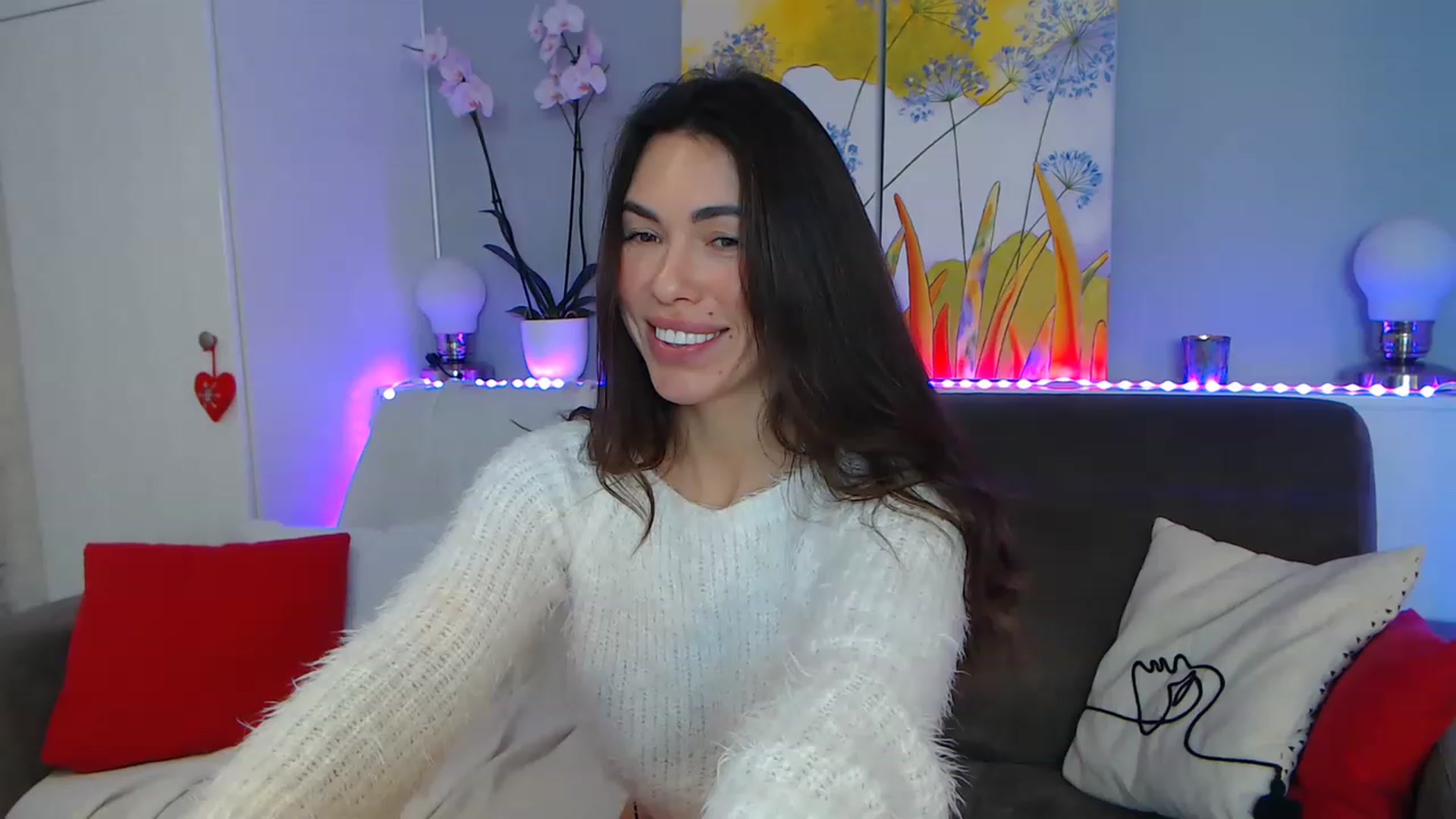 Gallery image thumbnail from VikiEvans's myfreecams stream on, 01/25/2023, 18:13 image 17 of 20