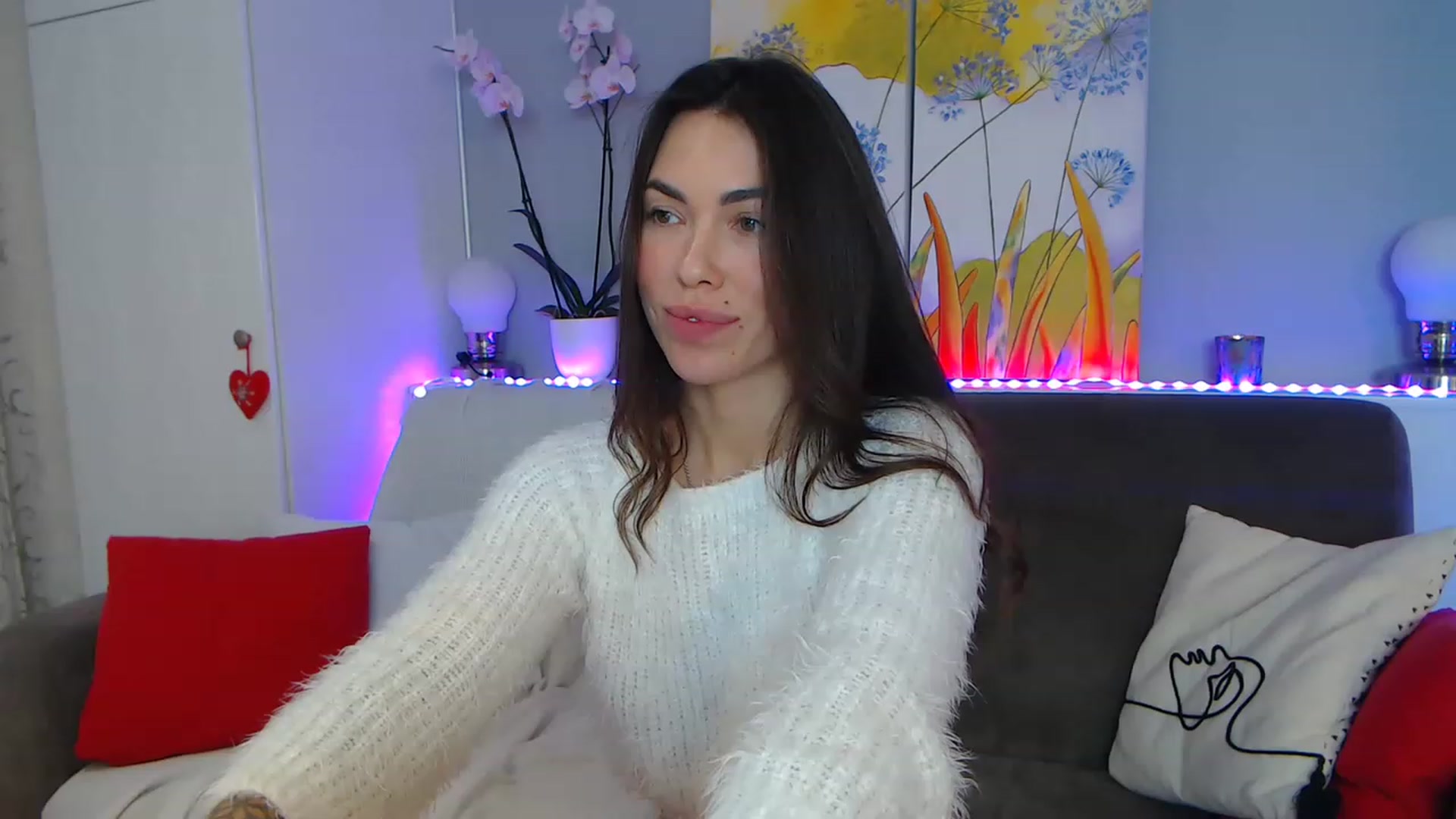Gallery image thumbnail from VikiEvans's myfreecams stream on, 01/25/2023, 18:13 image 12 of 20