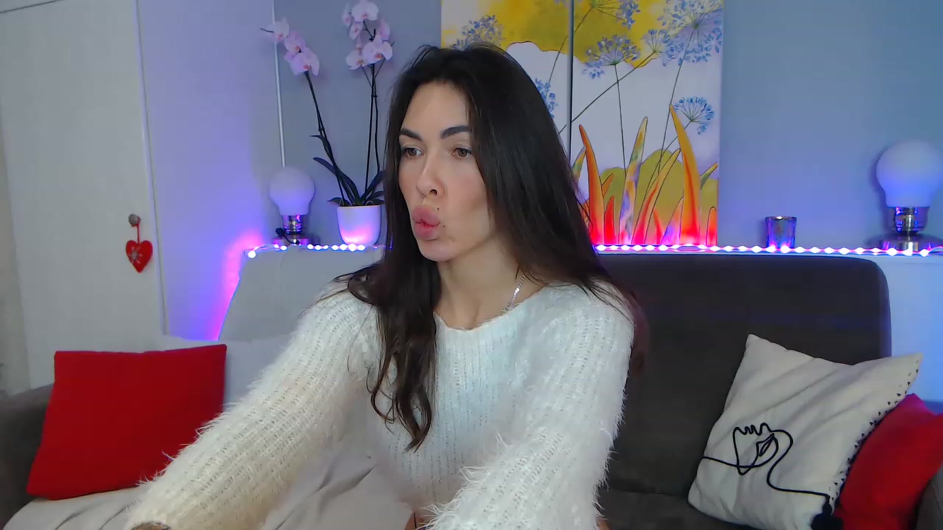 Gallery image thumbnail from VikiEvans's myfreecams stream on, 01/25/2023, 18:13 image 16 of 20