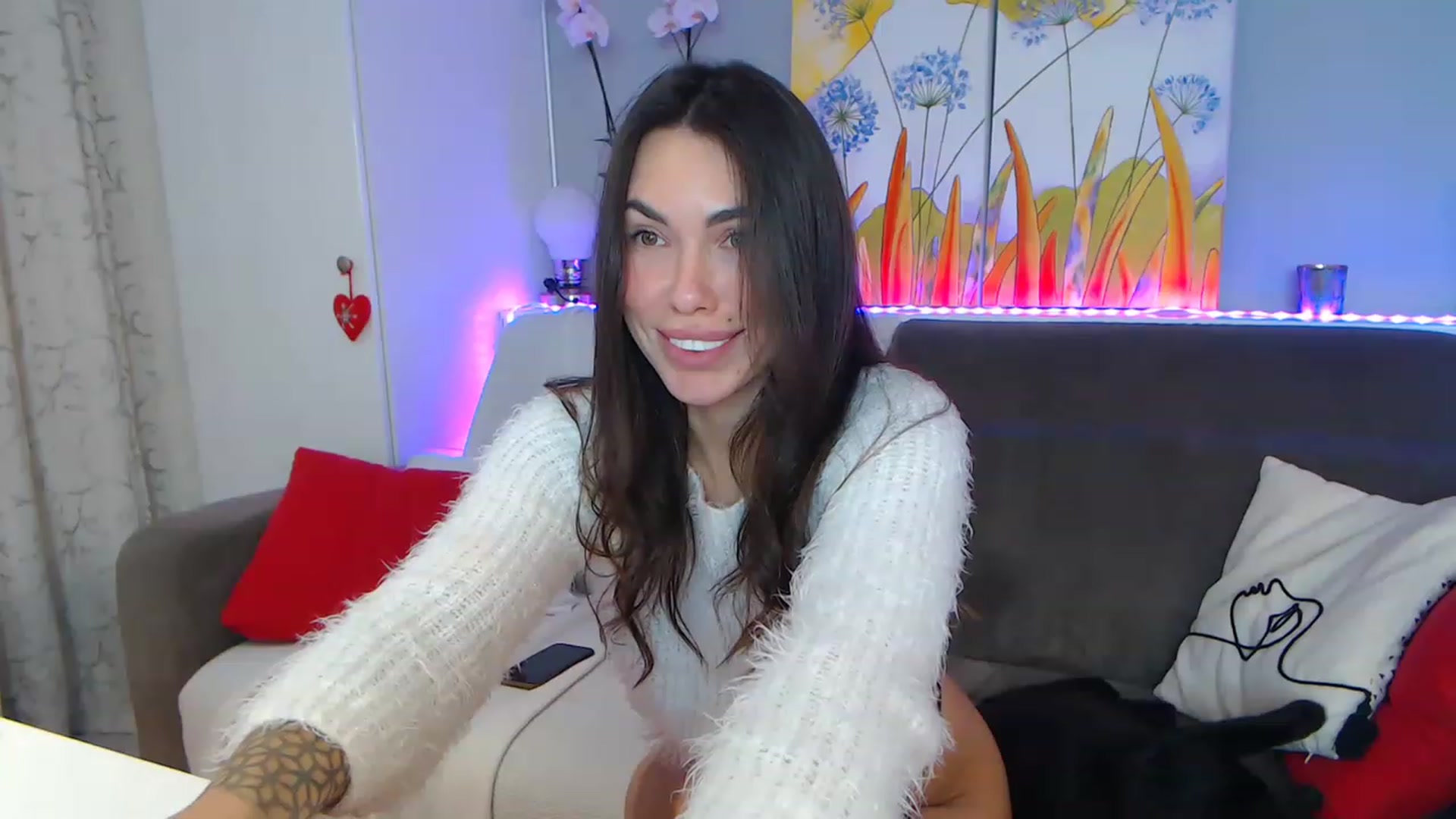 Gallery image thumbnail from VikiEvans's myfreecams stream on, 01/25/2023, 21:12 image 19 of 20