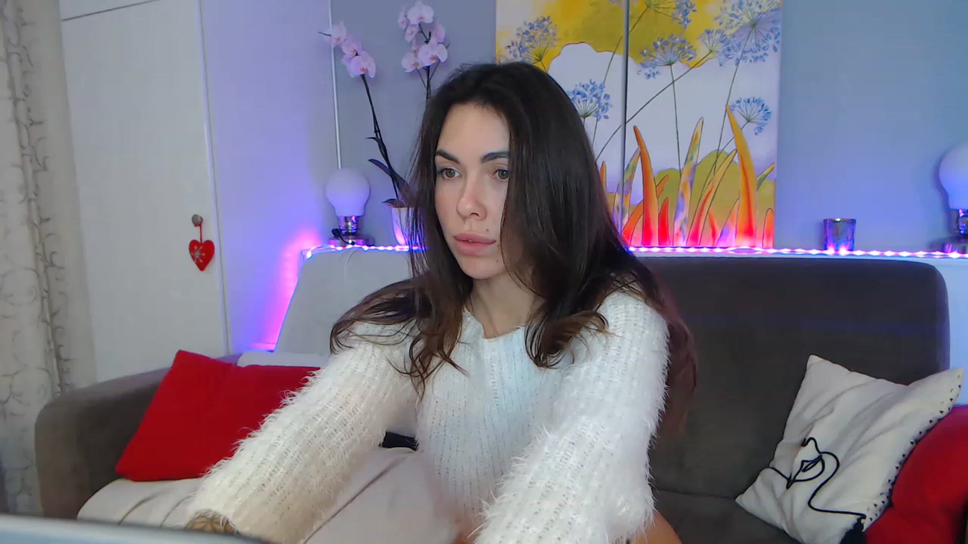 Gallery image thumbnail from VikiEvans's myfreecams stream on, 01/25/2023, 22:00 image 15 of 20