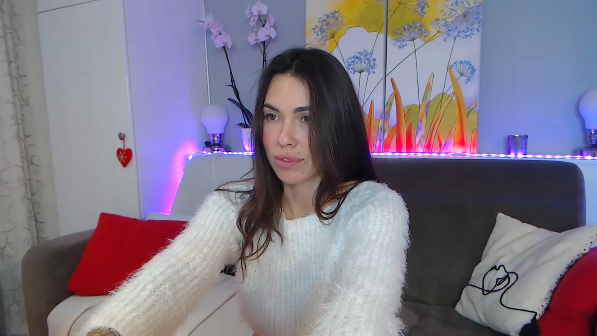 Gallery image thumbnail from VikiEvans's myfreecams stream on, 01/25/2023, 22:00 image 10 of 20