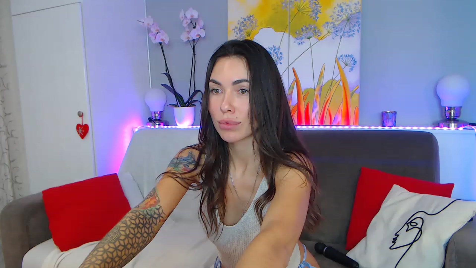 Gallery image thumbnail from VikiEvans's myfreecams stream on, 01/28/2023, 24:53 image 1 of 20