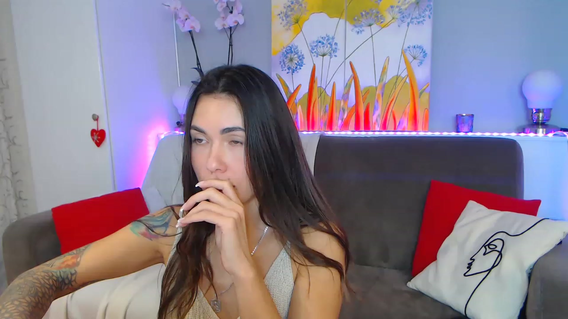 Gallery image thumbnail from VikiEvans's myfreecams stream on, 01/28/2023, 24:53 image 4 of 20