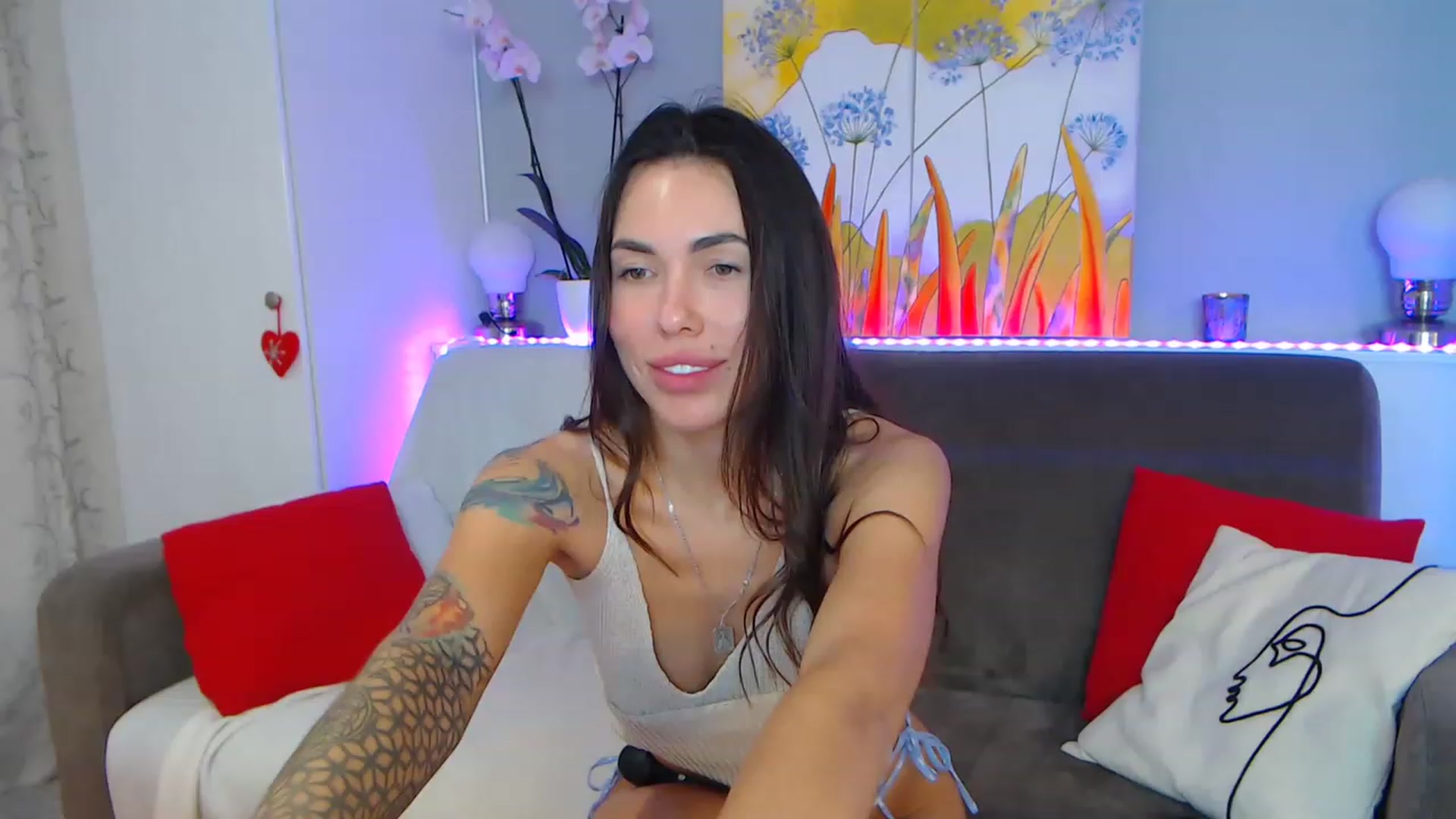 Gallery image thumbnail from VikiEvans's myfreecams stream on, 01/28/2023, 24:53 image 8 of 20