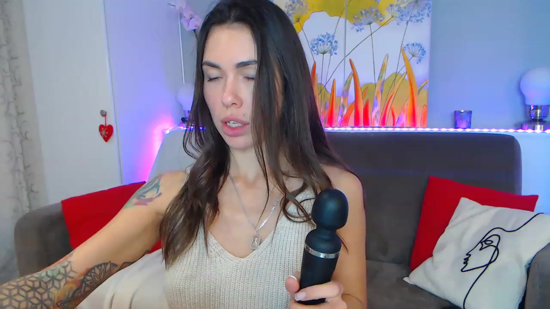 Gallery image thumbnail from VikiEvans's myfreecams stream on, 01/28/2023, 24:53 image 6 of 20