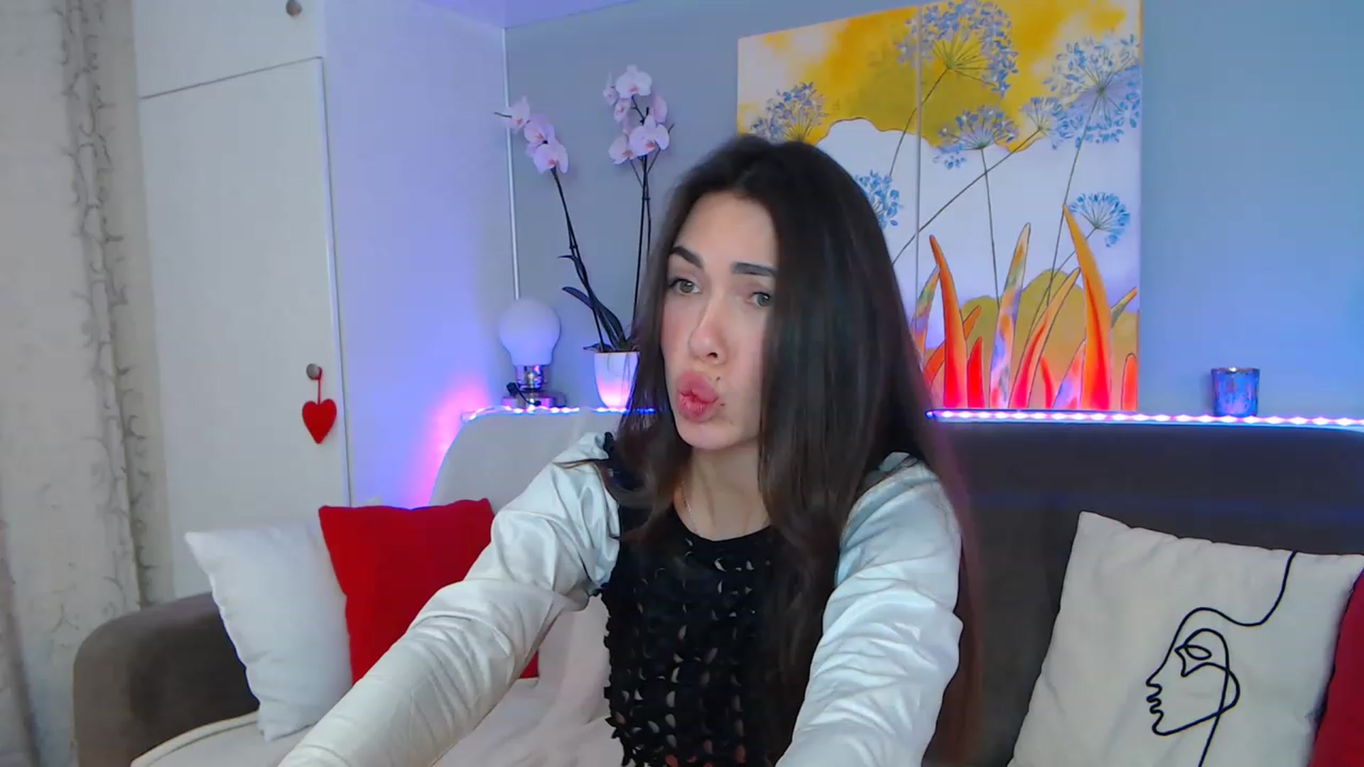 Gallery image thumbnail from VikiEvans's myfreecams stream on, 01/28/2023, 17:41 image 18 of 20