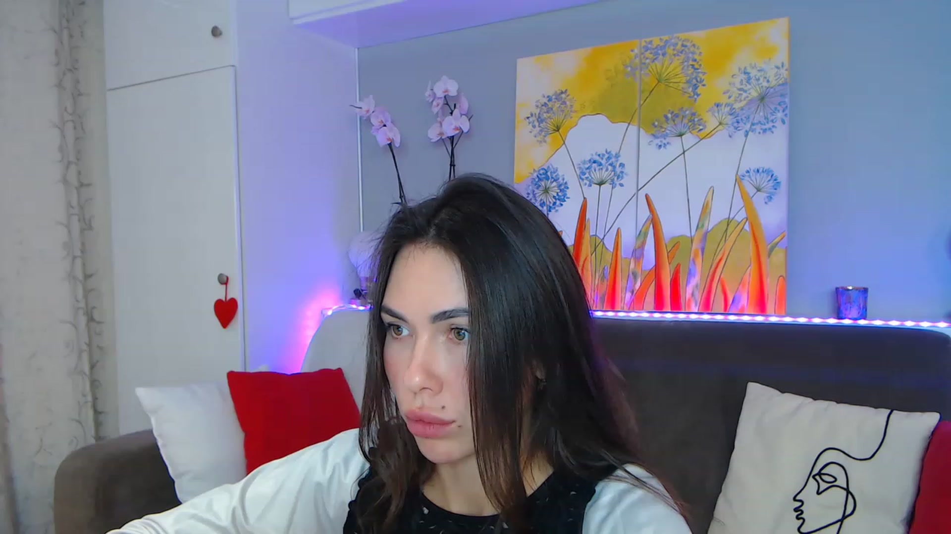 Gallery image thumbnail from VikiEvans's myfreecams stream on, 01/28/2023, 17:41 image 10 of 20