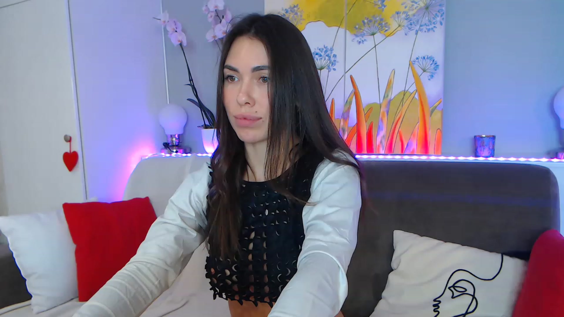 Gallery image thumbnail from VikiEvans's myfreecams stream on, 01/28/2023, 19:51 image 17 of 20