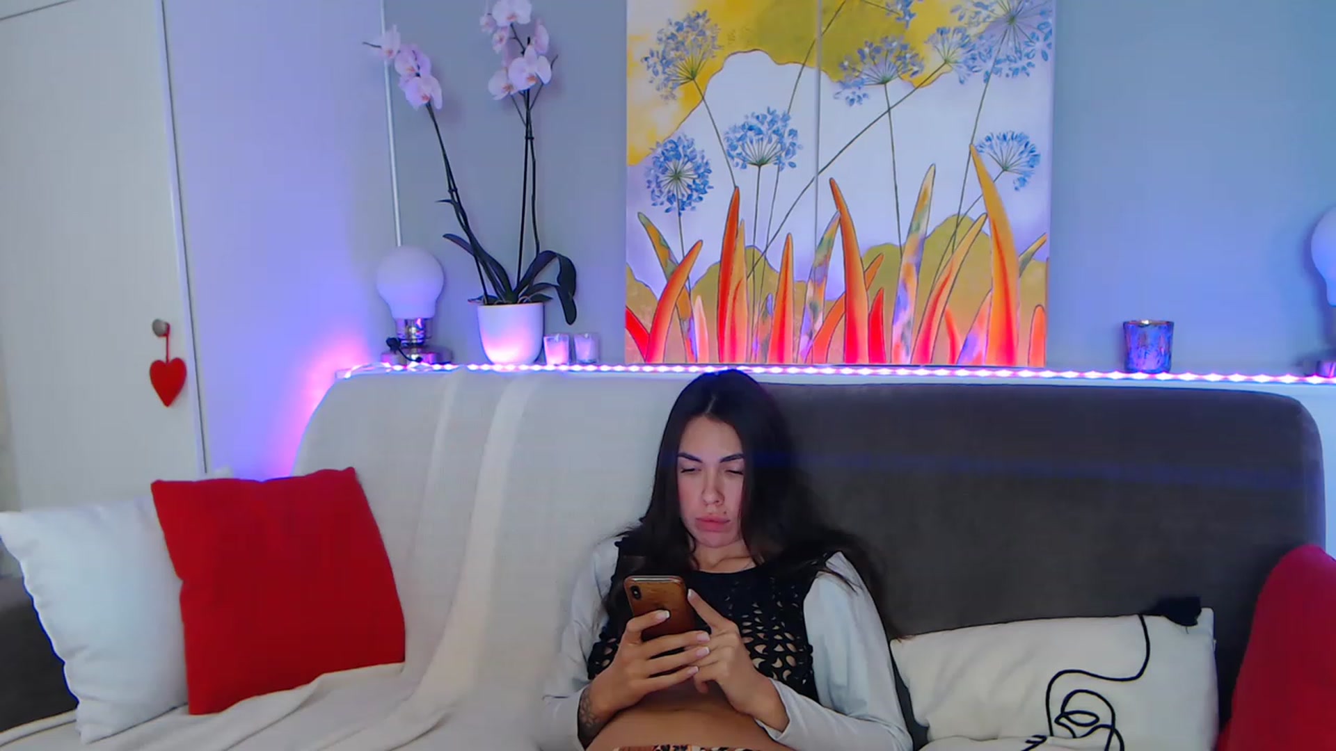 Gallery image thumbnail from VikiEvans's myfreecams stream on, 01/28/2023, 22:02 image 5 of 20