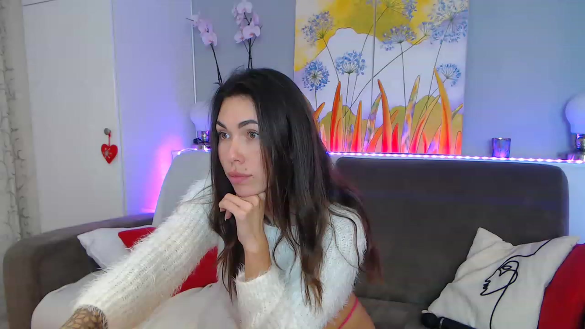 Gallery image thumbnail from VikiEvans's myfreecams stream on, 02/01/2023, 20:41 image 19 of 20