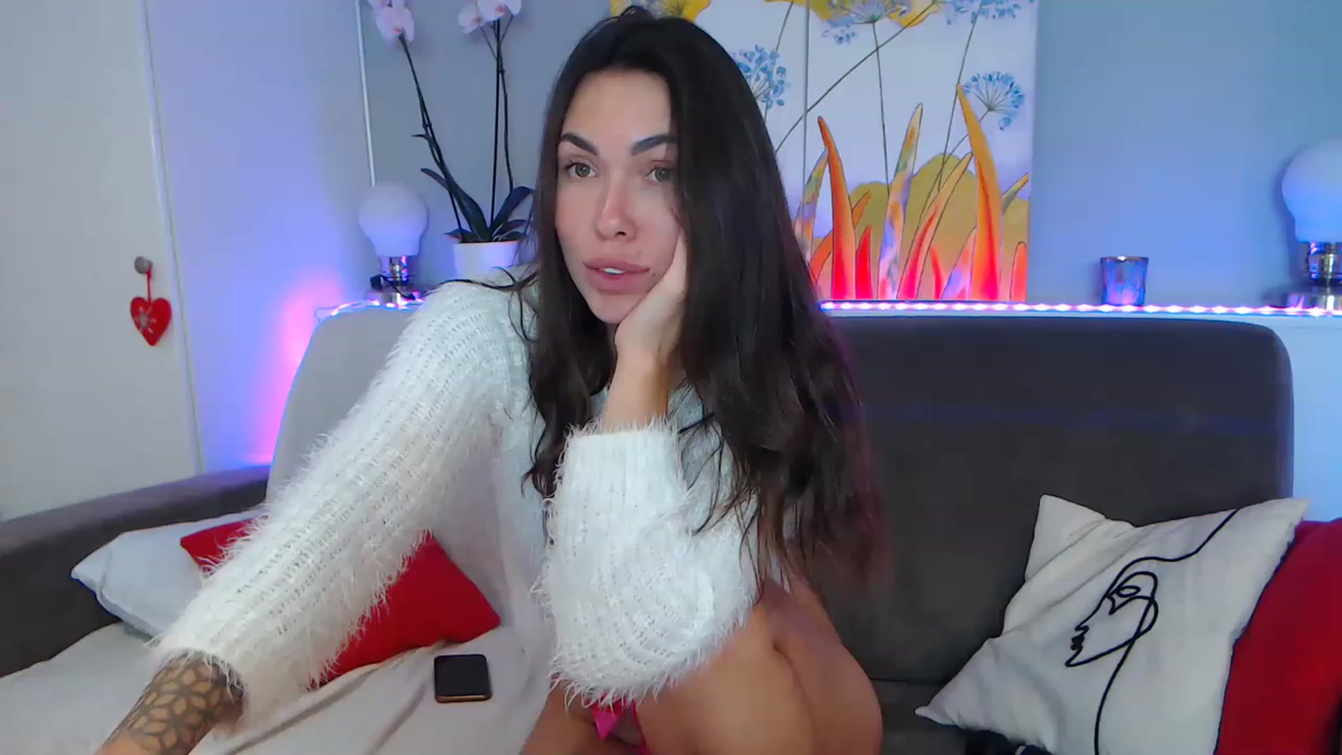 Gallery image thumbnail from VikiEvans's myfreecams stream on, 02/01/2023, 22:21 image 11 of 20
