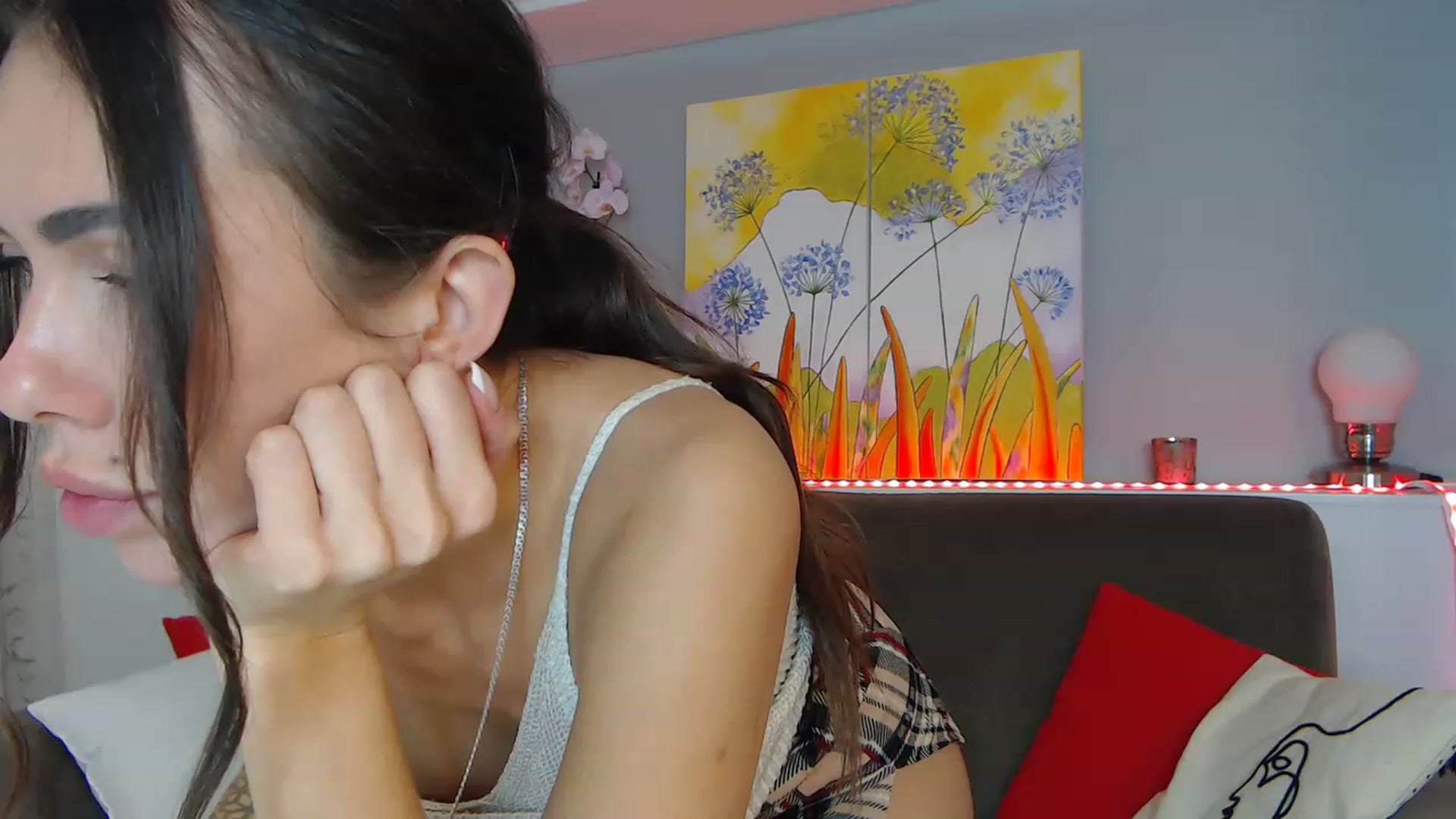 Gallery image thumbnail from VikiEvans's myfreecams stream on, 02/02/2023, 18:42 image 4 of 20