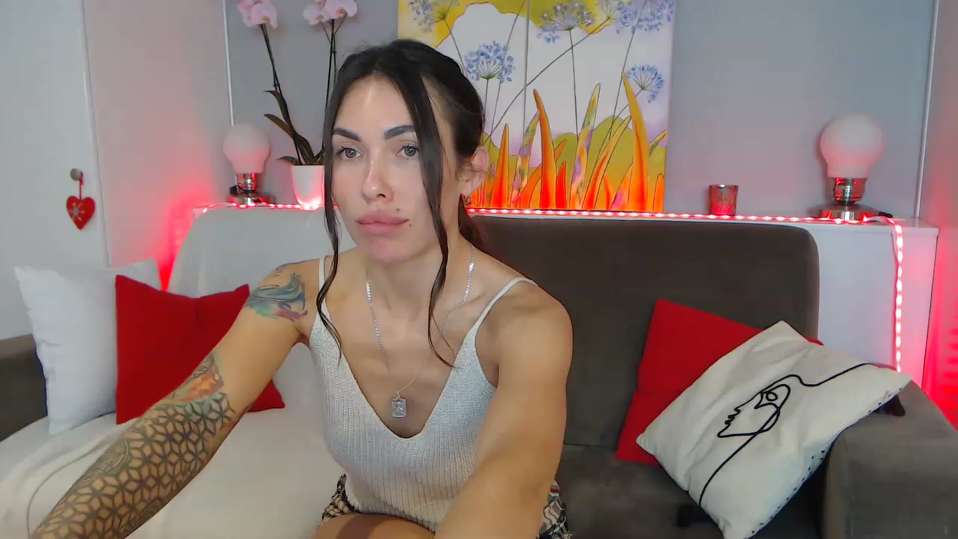 Gallery image thumbnail from VikiEvans's myfreecams stream on, 02/02/2023, 21:49 image 20 of 20