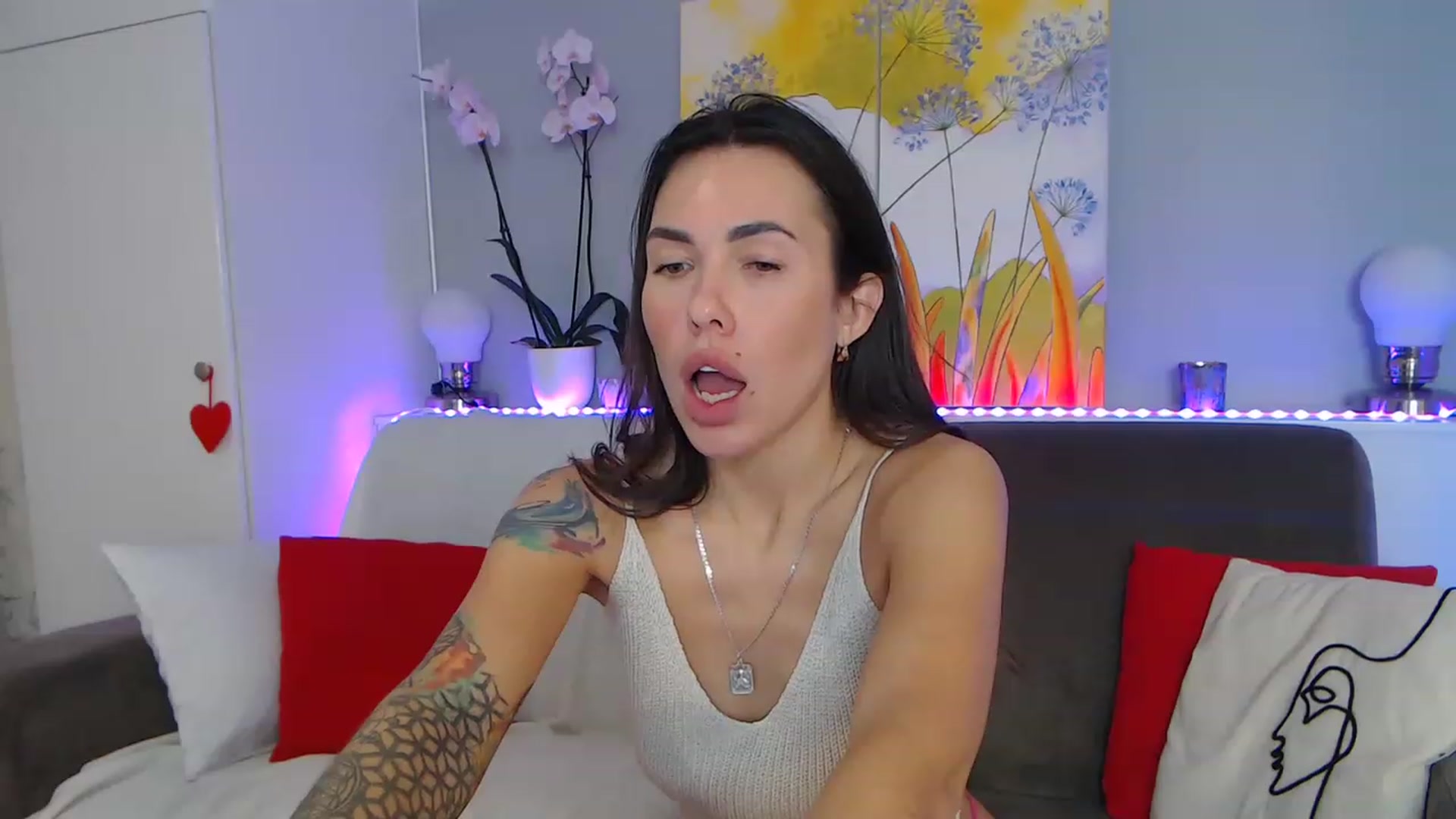 Gallery image thumbnail from VikiEvans's myfreecams stream on, 02/07/2023, 17:52 image 19 of 20