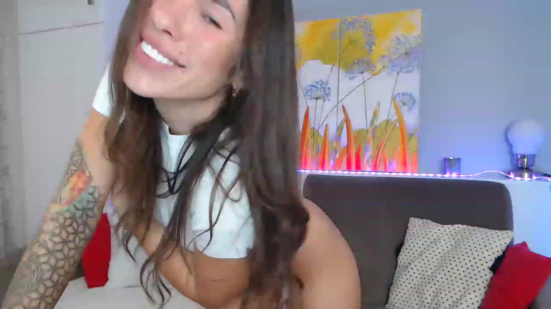 Gallery image thumbnail from VikiEvans's myfreecams stream on, 02/11/2023, 18:37 image 3 of 20