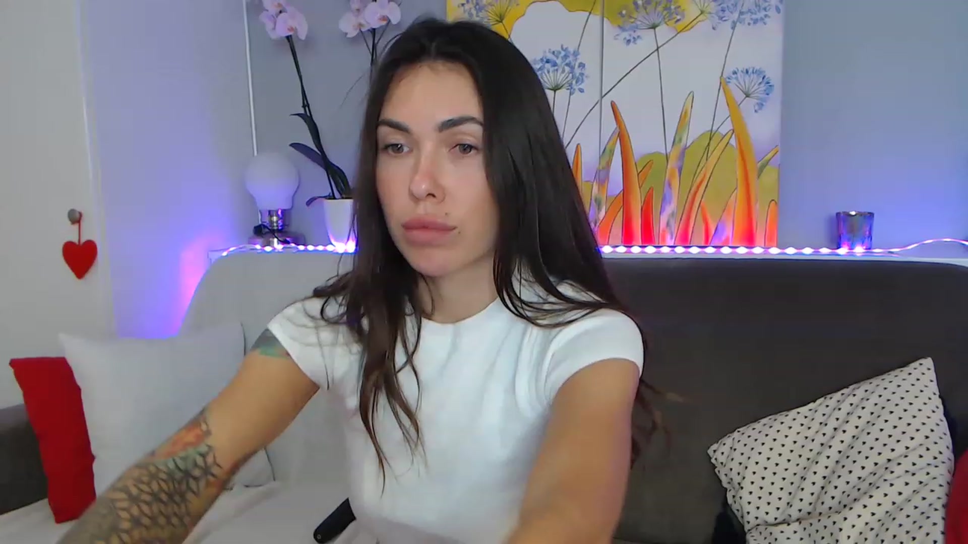 Gallery image thumbnail from VikiEvans's myfreecams stream on, 02/11/2023, 22:44 image 9 of 20