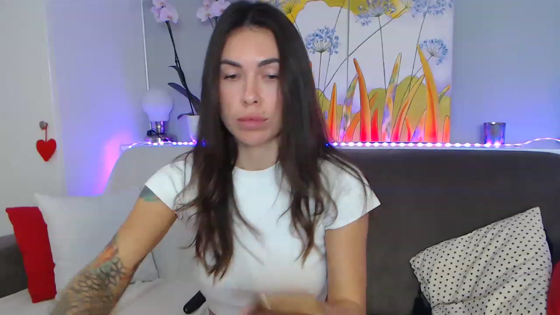 Gallery image thumbnail from VikiEvans's myfreecams stream on, 02/11/2023, 22:44 image 16 of 20
