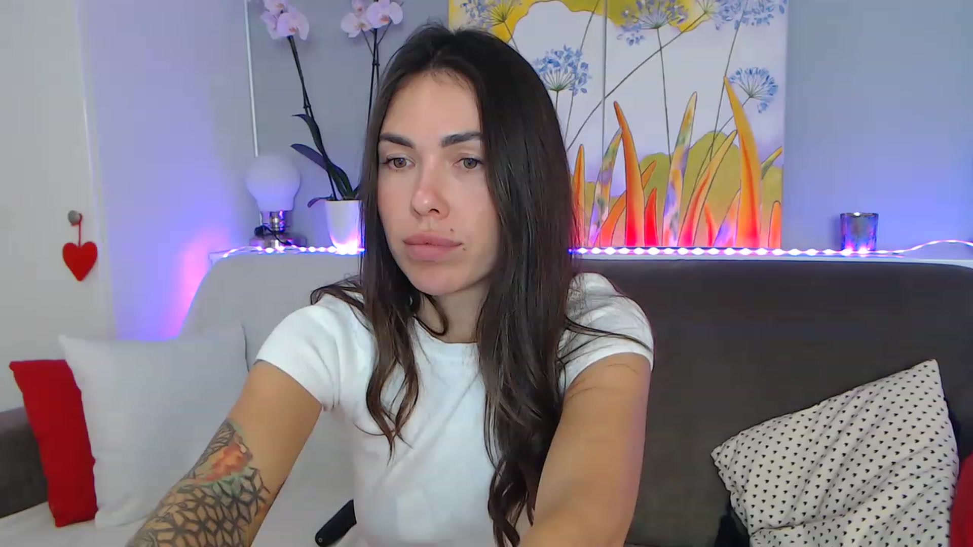 Gallery image thumbnail from VikiEvans's myfreecams stream on, 02/11/2023, 22:44 image 3 of 20