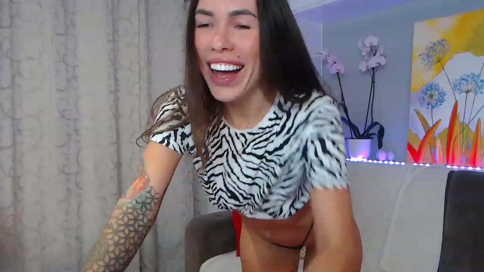 Gallery image thumbnail from VikiEvans's myfreecams stream on, 02/12/2023, 18:31 image 7 of 20