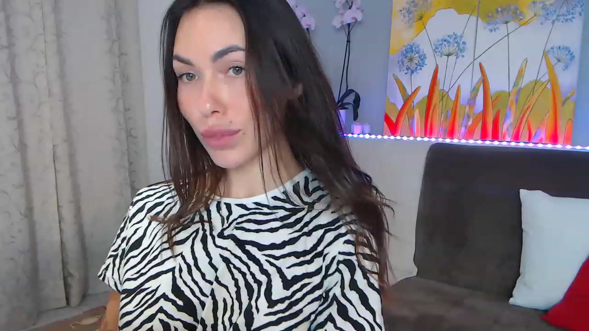 Gallery image thumbnail from VikiEvans's myfreecams stream on, 02/12/2023, 18:31 image 19 of 20