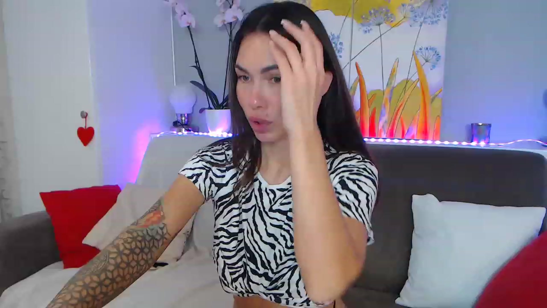 Gallery image thumbnail from VikiEvans's myfreecams stream on, 02/12/2023, 20:32 image 16 of 20