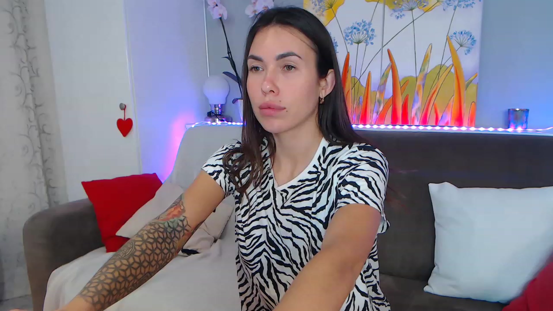 Gallery image thumbnail from VikiEvans's myfreecams stream on, 02/12/2023, 22:21 image 5 of 20