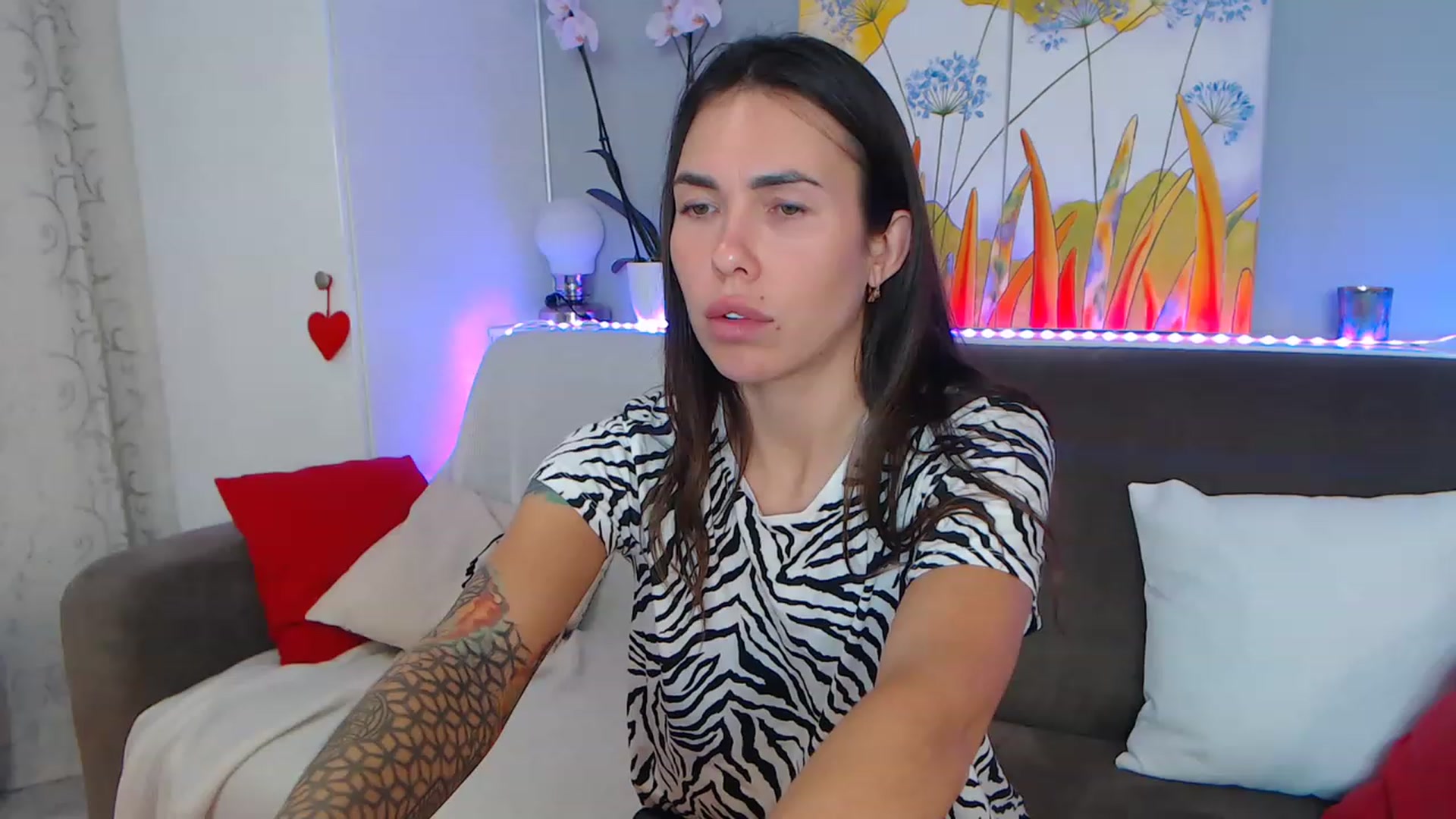 Gallery image thumbnail from VikiEvans's myfreecams stream on, 02/12/2023, 22:21 image 11 of 20