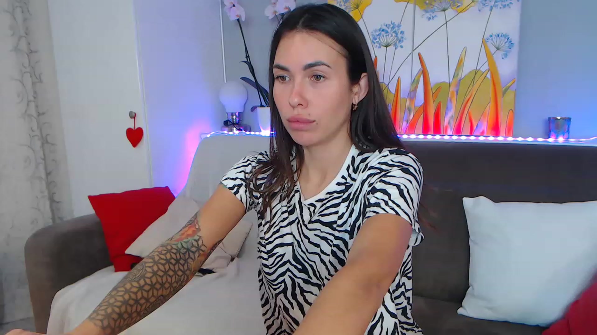Gallery image thumbnail from VikiEvans's myfreecams stream on, 02/12/2023, 22:21 image 7 of 20