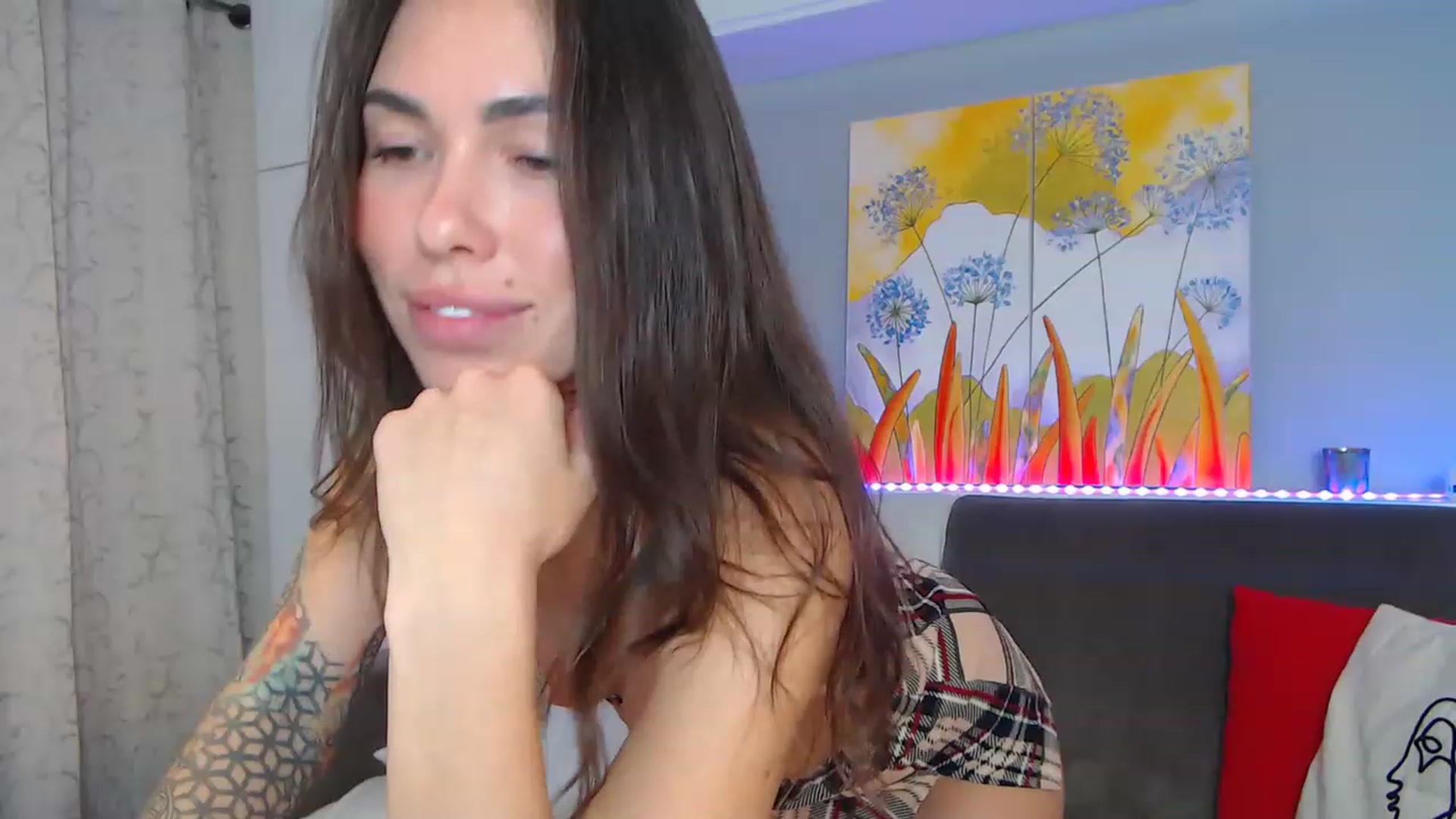 Gallery image thumbnail from VikiEvans's myfreecams stream on, 02/13/2023, 19:03 image 15 of 20